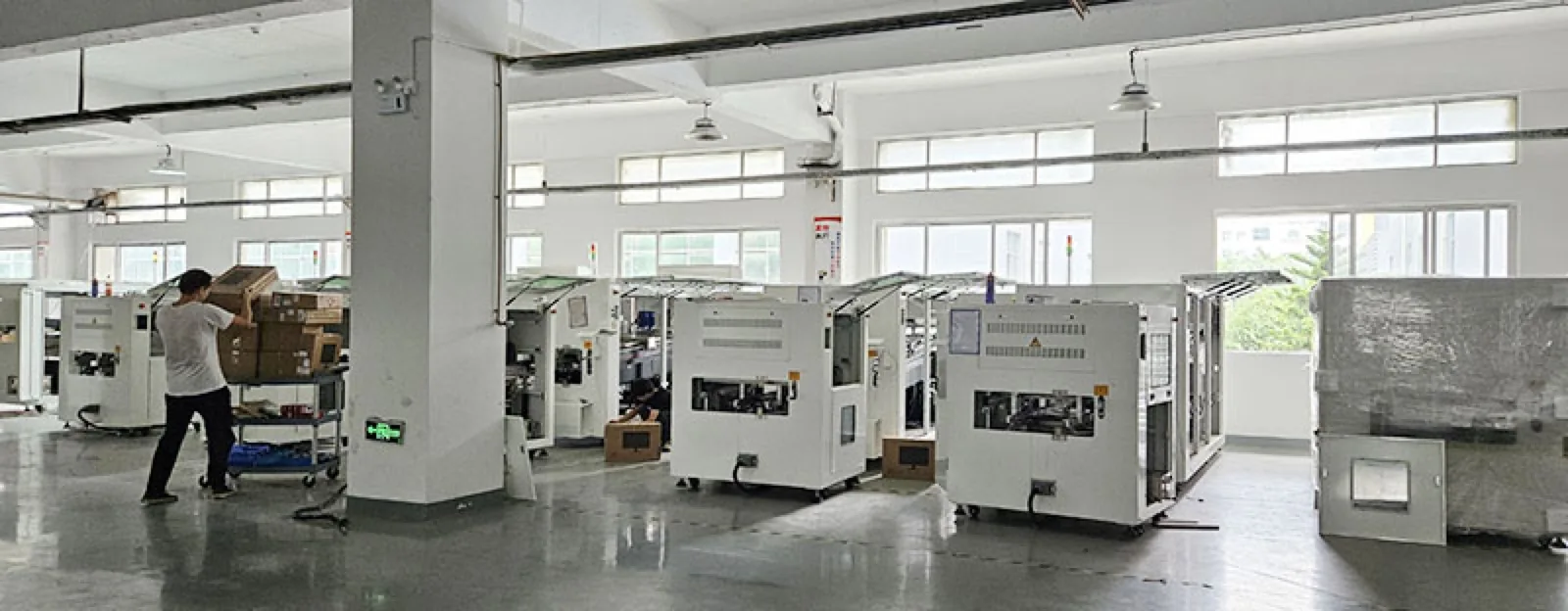 SMT equipment warehouse